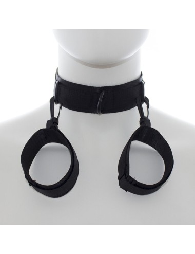 OHMAMA FETISH - NYLON HANDCUFFS AND COLLAR